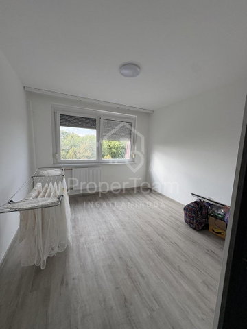 Kiadó panellakás, albérlet, Tatán 180 E Ft / hó, 2+1 szobás