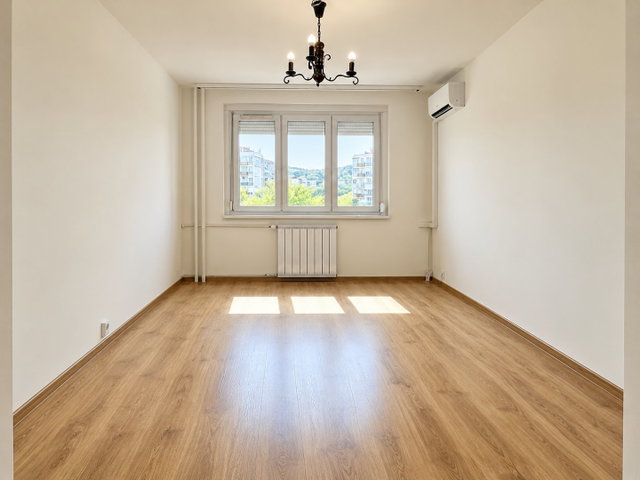 Eladó panellakás, Budapesten, III. kerületben 63.9 M Ft, 2 szobás