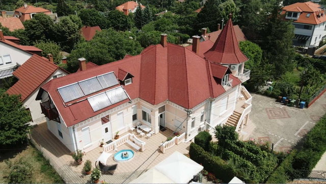 Eladó családi ház, Balatonfüreden 430 M Ft, 15 szobás