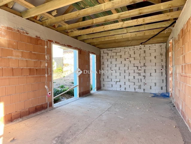 Eladó családi ház, Söptén 94.9 M Ft, 4 szobás