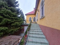 Eladó téglalakás