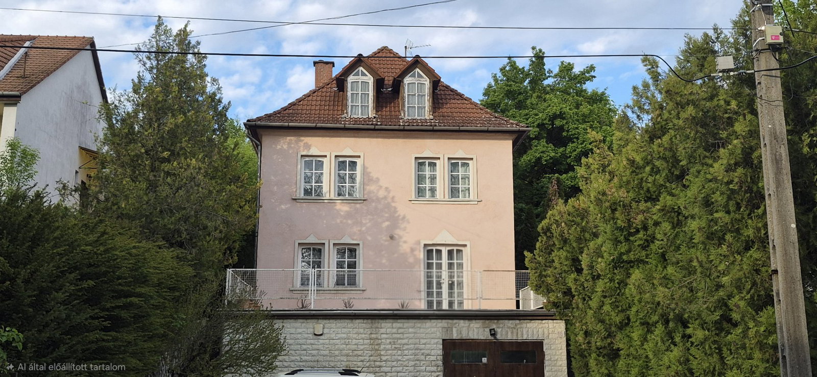 12 bed · 372m² · 99.500.000 ft