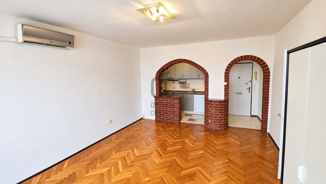 Eladó panellakás, Budapesten, IV. kerületben, Pozsonyi utcában