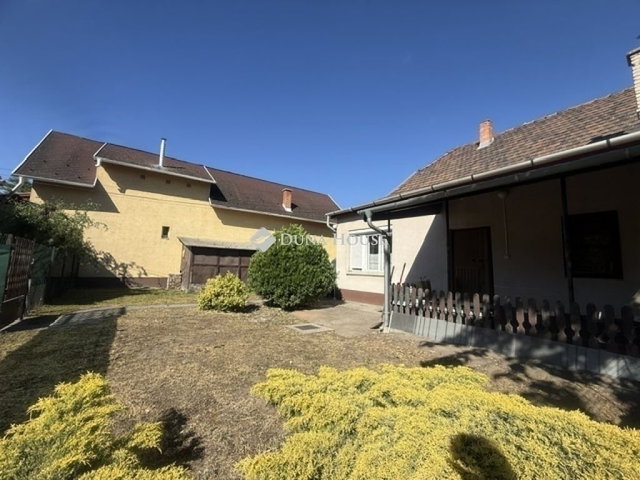 Eladó családi ház, Budapesten, XX. kerületben 65.9 M Ft