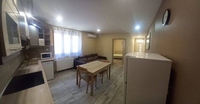 Kiadó téglalakás, albérlet, Pécsett, Apáca utcában, 3 szobás