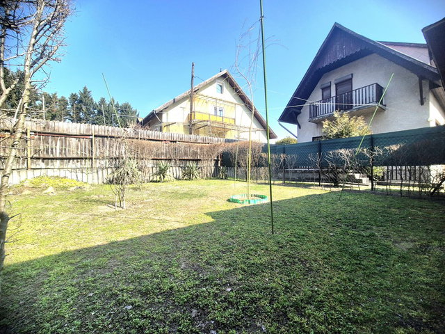 Eladó családi ház, Budapesten, III. kerületben 59.9 M Ft