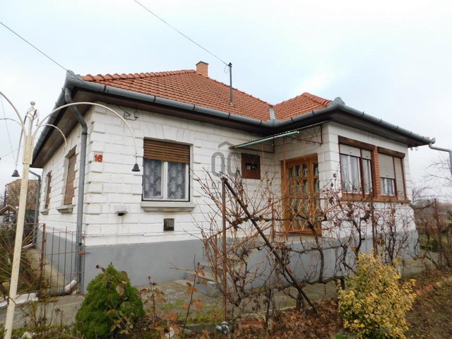 Eladó családi ház, Tápiószentmártonon 42 M Ft, 3 szobás