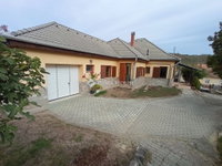 Eladó családi ház, Csabdiban 129 M Ft, 4 szobás