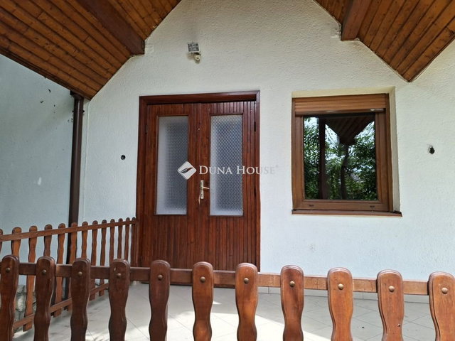 Eladó családi ház, Siófokon 135 M Ft, 6 szobás