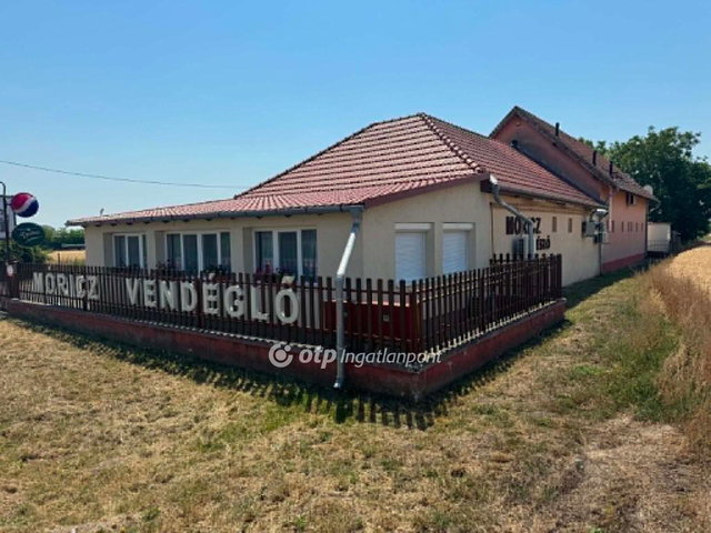 Eladó családi ház, Abonyban 199 M Ft, 3 szobás