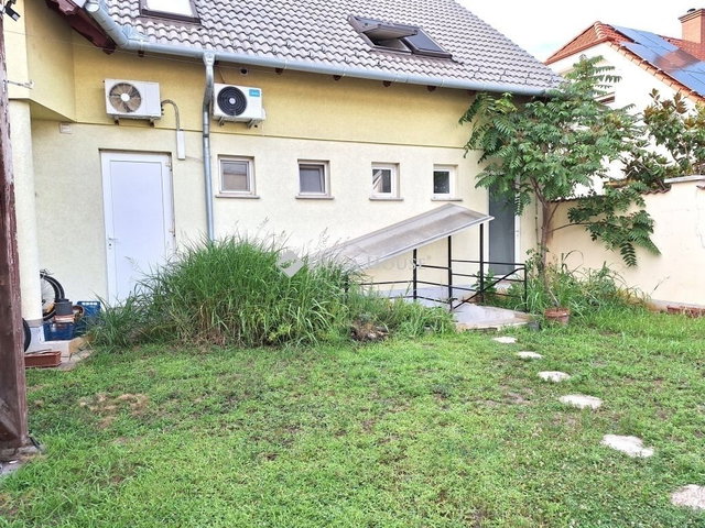 Eladó téglalakás, Kecskeméten 46 M Ft, 4 szobás