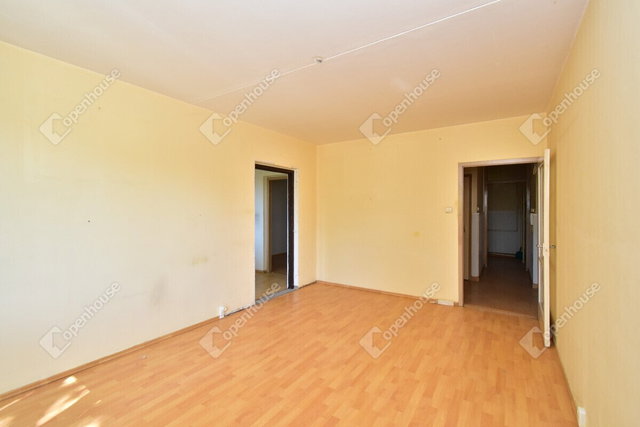Eladó panellakás, Szegeden 50 M Ft, 3 szobás