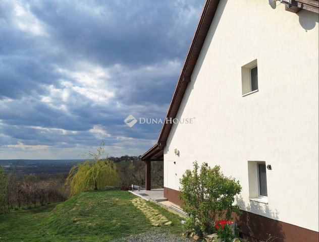 Eladó családi ház, Zalaegerszegen 89.9 M Ft, 5 szobás