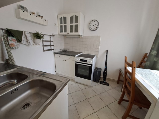 Kiadó téglalakás, albérlet, Esztergomban 135 E Ft / hó