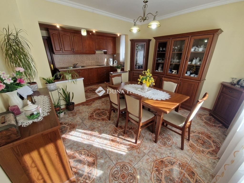 Lakás · 6 hálószoba · 206 m² · 95.000.000 Ft