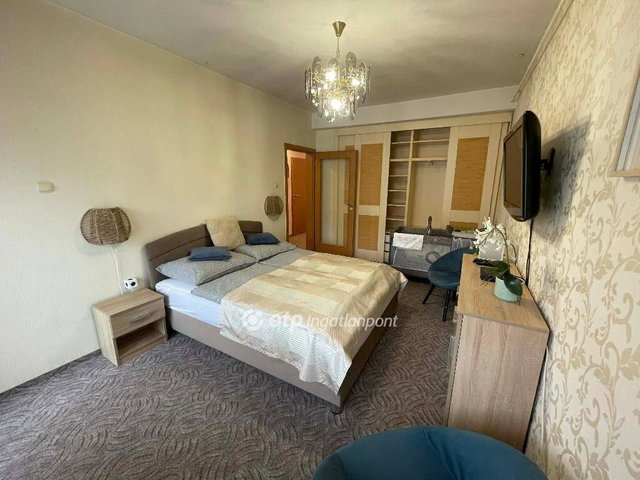 Eladó téglalakás, Egerben 62 M Ft, 3 szobás