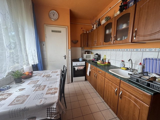 Eladó téglalakás, Székesfehérvárott 44.99 M Ft, 2 szobás