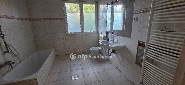 Eladó családi ház, Érden 109 M Ft, 3 szobás