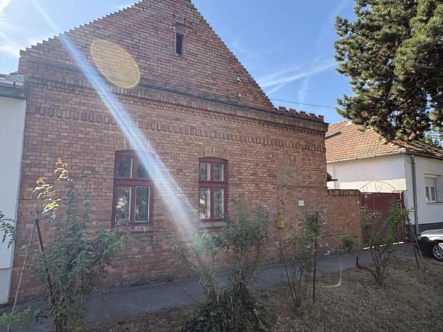 Eladó családi ház, Hódmezővásárhelyen 21.9 M Ft, 3 szobás