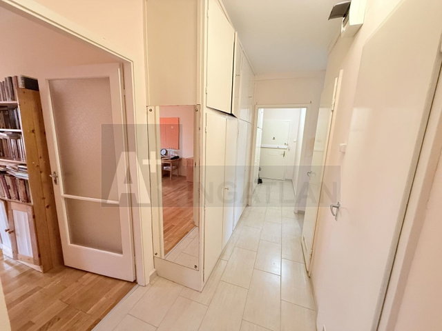 Eladó panellakás, Szegeden 56 M Ft, 3 szobás