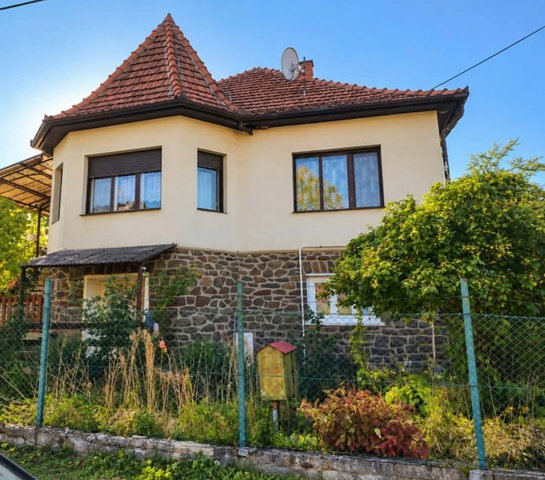 Eladó családi ház, Bátonyterenyén 29.9 M Ft, 5 szobás