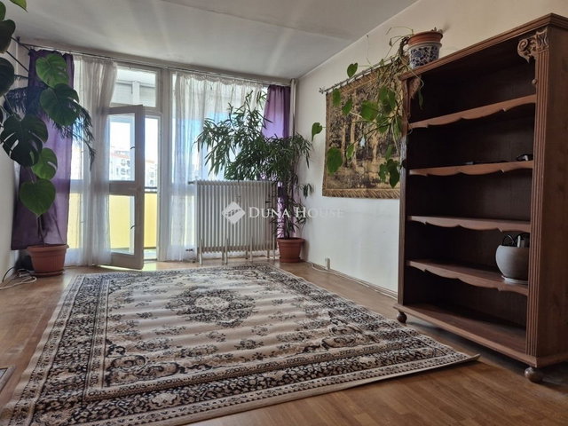Eladó panellakás, Pécsett 49.9 M Ft, 2 szobás