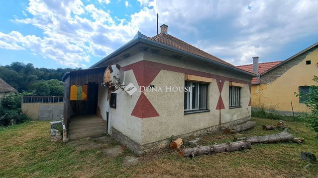 Eladó családi ház, Abaligeten 45 M Ft, 4 szobás