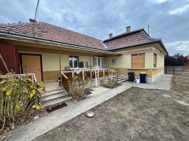 Eladó családi ház, Pilisen 67.9 M Ft, 3 szobás