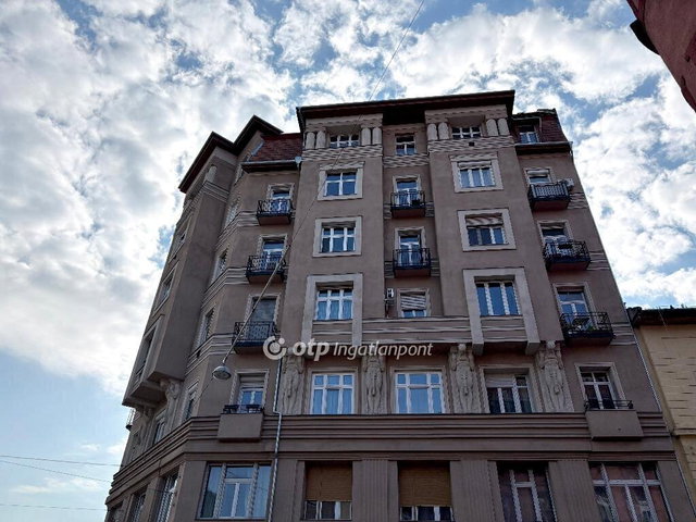 Eladó téglalakás, Budapesten, VIII. kerületben 119 M Ft