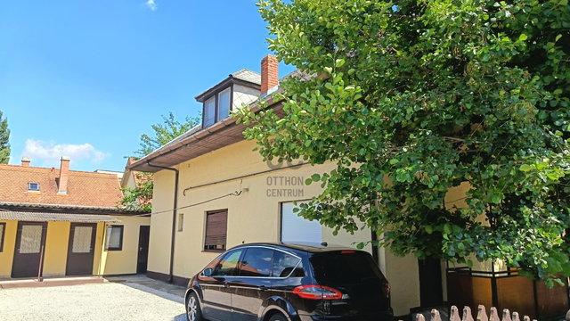Eladó családi ház, Balatonlelleén 234.5 M Ft, 10 szobás