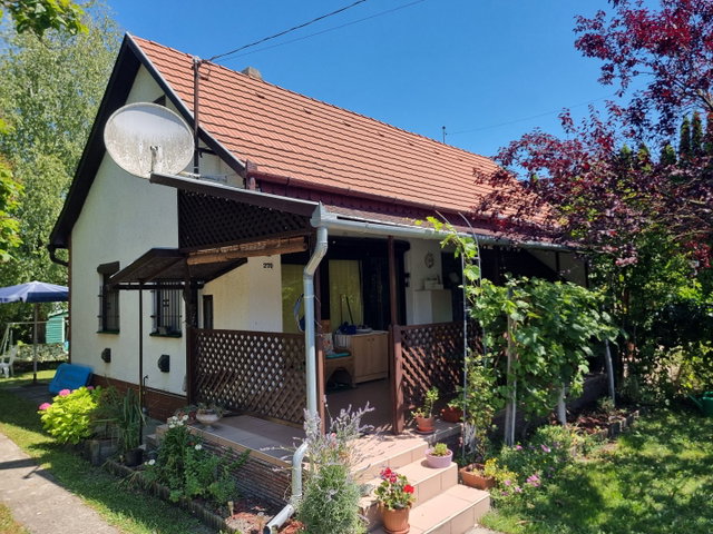 Eladó nyaraló, Balatonmáriafürdőn 44.9 M Ft, 2+1 szobás