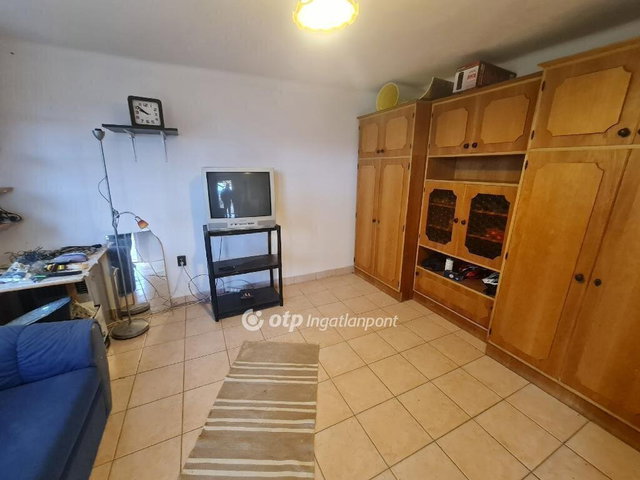 Eladó nyaraló, Egerben 15 M Ft, 1 szobás / költözzbe.hu