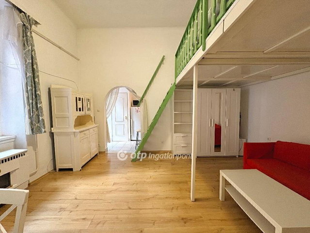 Eladó téglalakás, Budapesten, VIII. kerületben 45 M Ft, 1 szobás