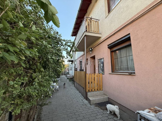 Eladó ikerház, Budapesten, XVI. kerületben 248 M Ft, 7 szobás