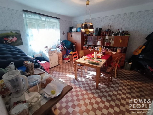 Eladó családi ház, Ásotthalmán 14.99 M Ft, 2 szobás