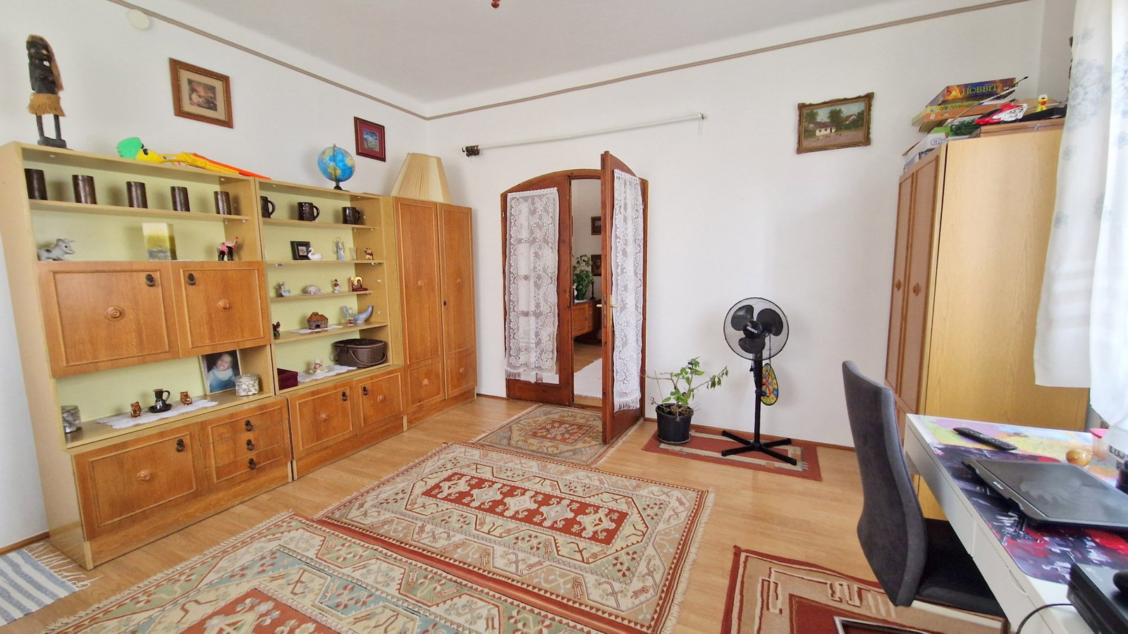 6 bed · 150m² · 123.000.000 ft