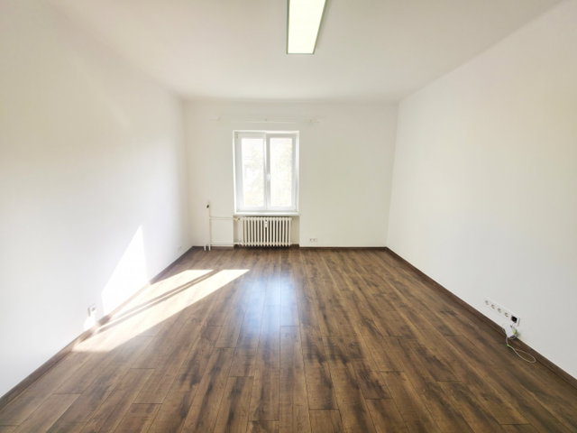 Eladó téglalakás, Dunaújvárosban, Balogh Ádám utcában