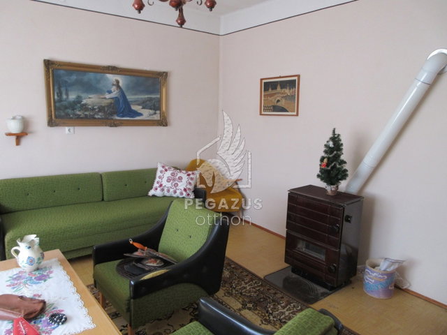 Eladó családi ház, Sátán 7.9 M Ft, 3 szobás