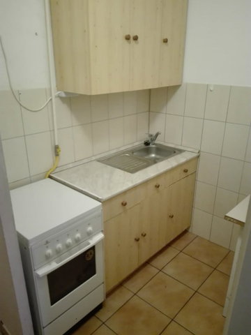 Eladó panellakás, Székesfehérvárott 34 M Ft, 1 szobás