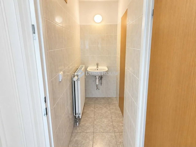 Eladó üzlethelyiség, Sopronban 42 M Ft / költözzbe.hu