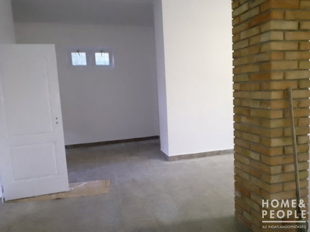 Eladó családi ház, Felsőszentivánon 15.999 M Ft