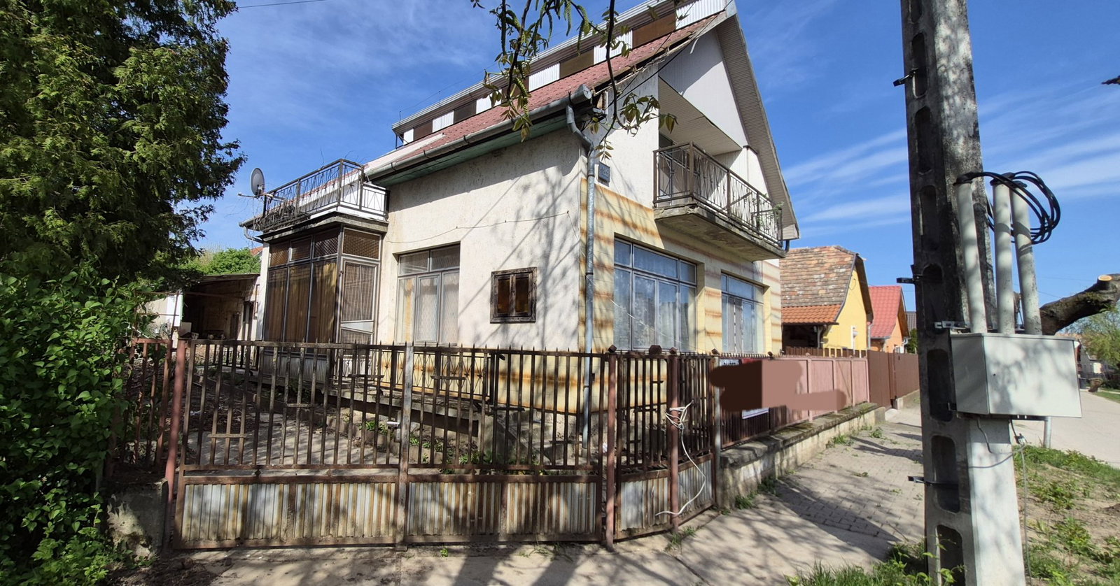 6 bed · 222m² · 45.000.000 ft