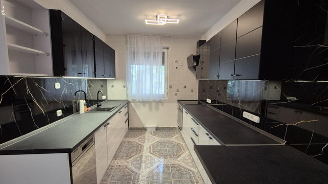 Kiadó téglalakás, albérlet, Debrecenben 360 E Ft / hó, 3 szobás