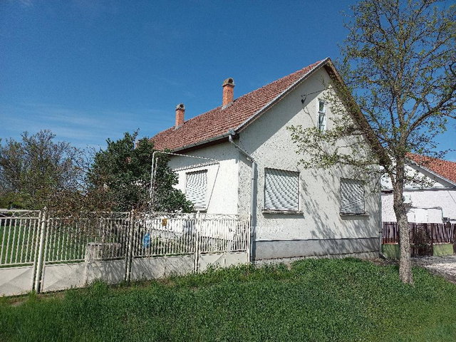 Eladó családi ház, Zagyvarékason 28.5 M Ft, 3 szobás