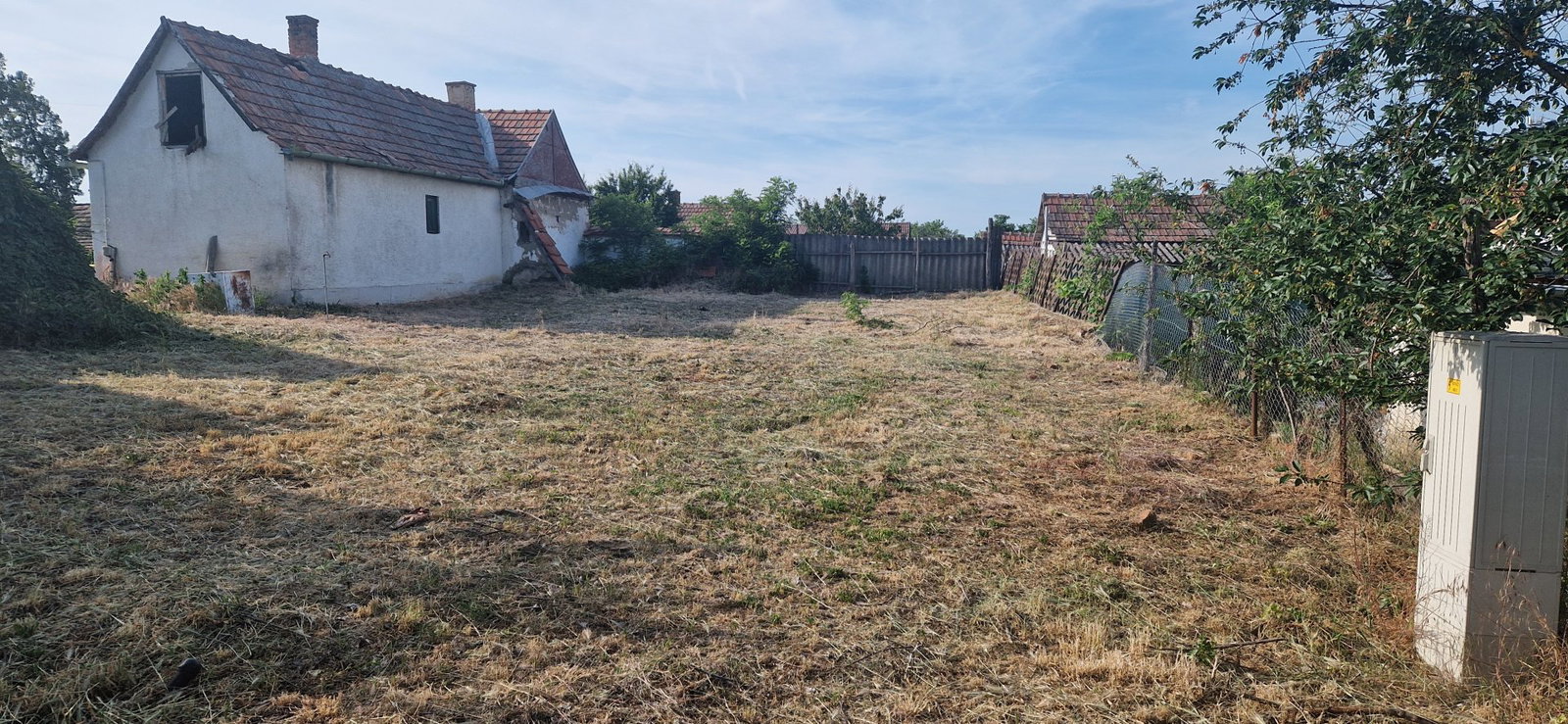 372m² · 10.500.000 ft
