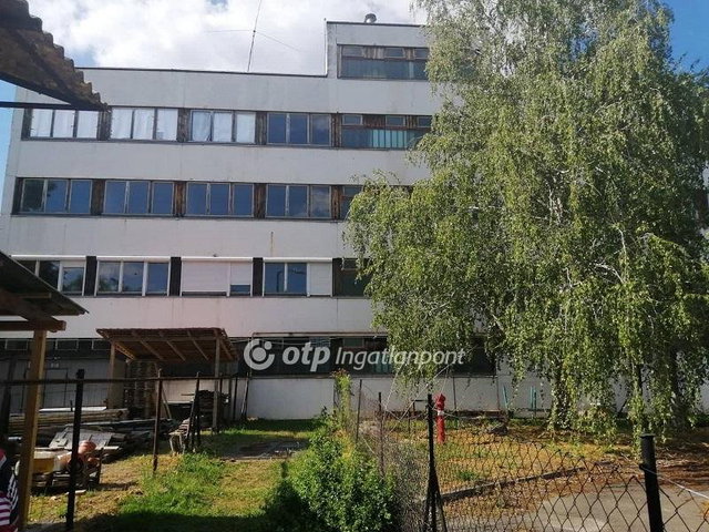 Eladó iroda, Szekszárdon 250 M Ft / költözzbe.hu