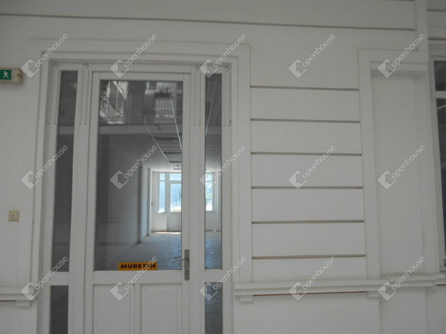 Eladó üzlethelyiség, Zalaegerszegen 42 M Ft