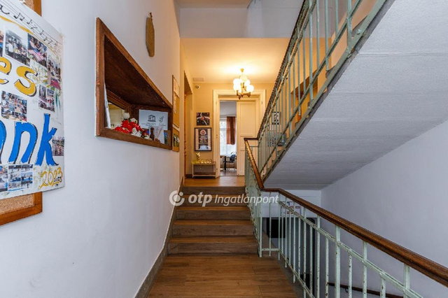 Eladó iroda, Balatonfűzfőn 680 M Ft / költözzbe.hu