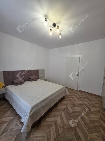 Eladó téglalakás, Győrött 132.95 M Ft, 3 szobás