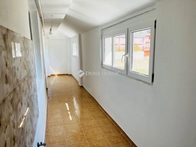 Eladó családi ház, Pándon 26.5 M Ft, 3 szobás